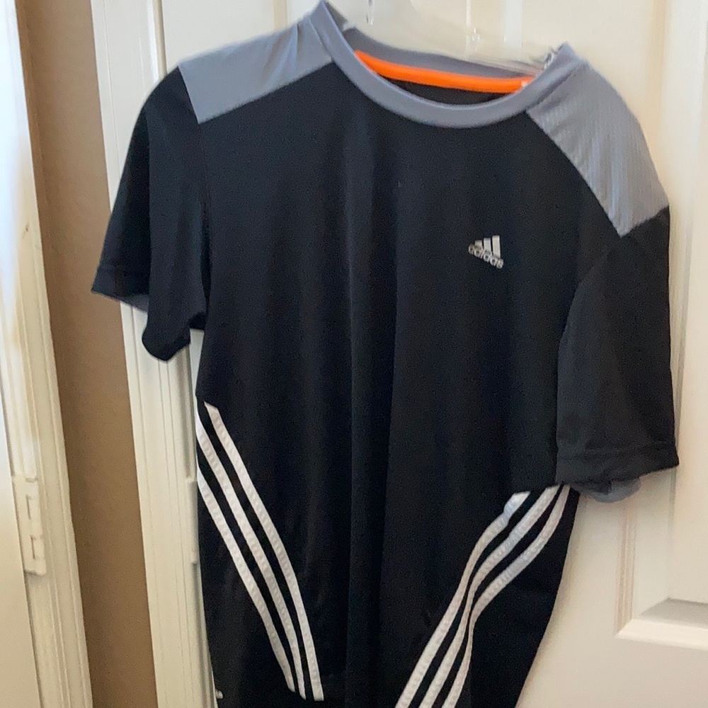 FINAL MARKDOWN Adidas climalite t shirt small